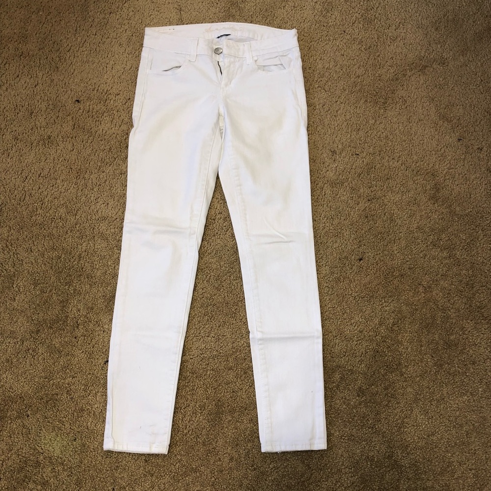 White AE skinny jeans